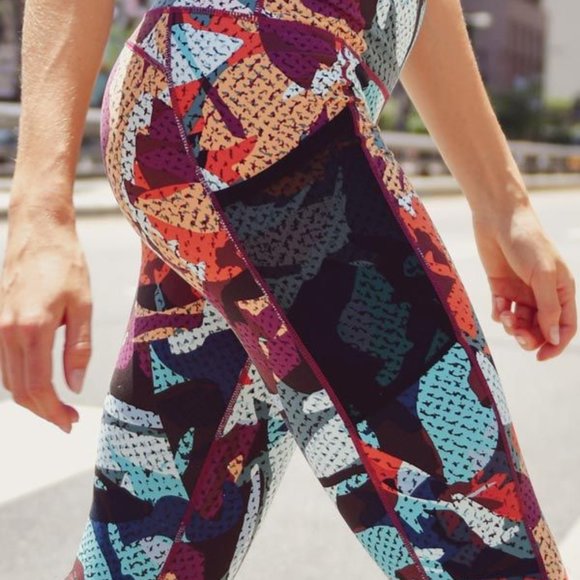 Highwaist Kaleidoscope Camo Full Leggings - Picture 2 of 4